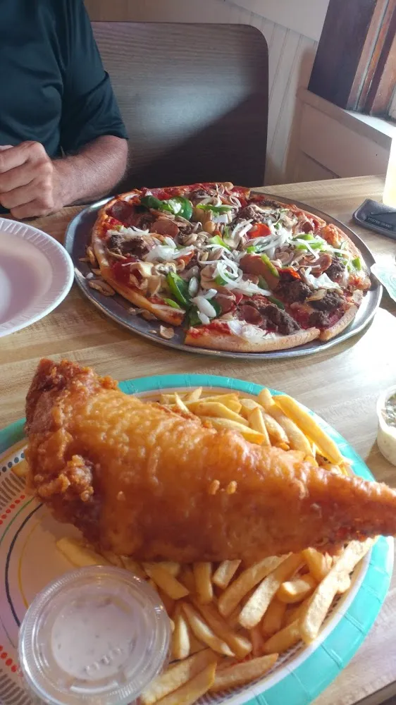 House Pizza & Fish and Chips Dinner